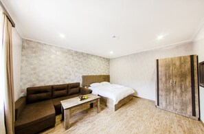 Kahden hengen standard-huone, näköala pihalle