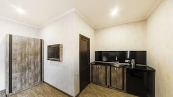 Kahden hengen standard-huone, näköala pihalle | Sisätilat