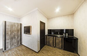 Kamar Double Standar, pemandangan halaman | Interior