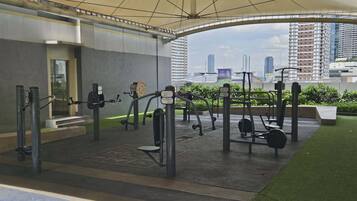 Apartment, 1 Schlafzimmer, Poolblick | Fitnessbereich