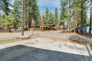 Interior - Pet Friendly w/ Yard! Fully Updated Tahoe Home (South Lake Tahoe)