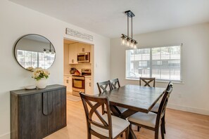 Interior - Pet Friendly w/ Yard! Fully Updated Tahoe Home (South Lake Tahoe)