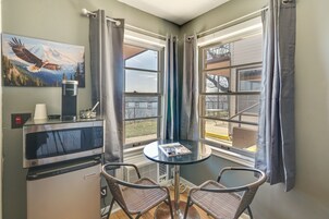 Apartment (0 Bedroom) | Interior