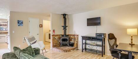 House (2 Bedrooms) | Front of property