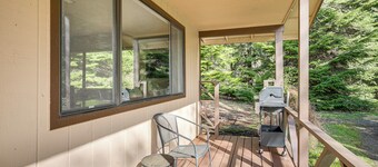 Creative Escape! Eagle's Nest Hideaway