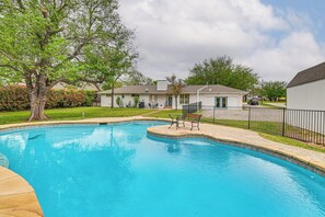 Front of property - Private Yard + Outdoor Pool: Spacious Prosper Home (Prosper)