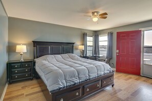 Apartment (0 Bedroom) | Front of property - Unit 7: Bagnell Strip Adventure Hub, Patio & Views (Lake Ozark)