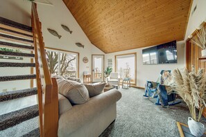 House (3 Bedrooms) | Interior - Lakeside Living on Wine Trail! Geneva Home w/ Deck (Geneva)