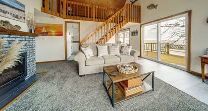 Lakeside Living on Wine Trail! Geneva Home w/ Deck