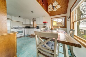 House (3 Bedrooms) | Interior - Lakeside Living on Wine Trail! Geneva Home w/ Deck (Geneva)