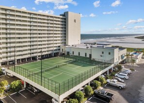 Sport court - Poolside Escape w/ Bonus Room at Sands Beach near North Myrtle Beach (Myrtle Beach)