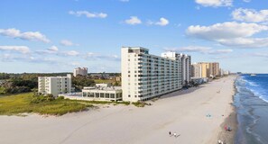 Beach - Poolside Escape w/ Bonus Room at Sands Beach near North Myrtle Beach (Myrtle Beach)