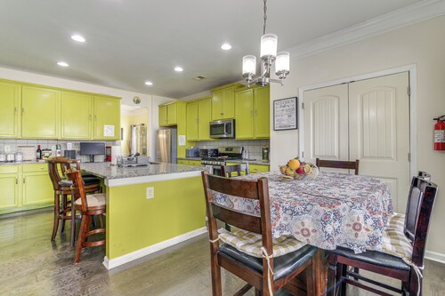 8 Mi to Dtwn & Film Sites! Spacious Covington Home