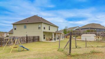 House (6 Bedrooms) | Interior