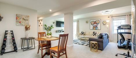 Apartment (1 Bedroom) | Interior