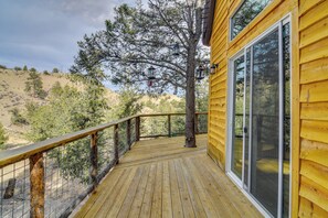 House (1 Bedroom) | Interior - Pet-friendly Treehouse w/ Deck & Yard in Hartsel! (Hartsel)