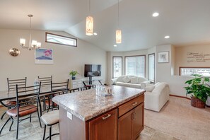 Talo (4 Bedrooms) | Sisätilat