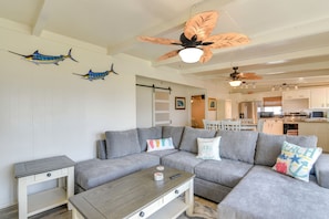 House (2 Bedrooms) | Interior - Steps to Surfside Beach! Ocean-view Texas Retreat (Freeport)