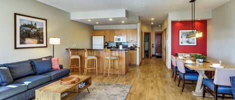 Apartment (3 Bedrooms) | Front of property
