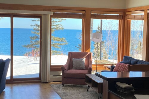 Lake Superior Views! Ultimate North Shore Retreat