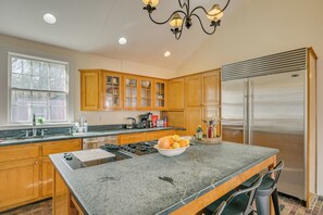 Talo (4 Bedrooms) | Sisätilat