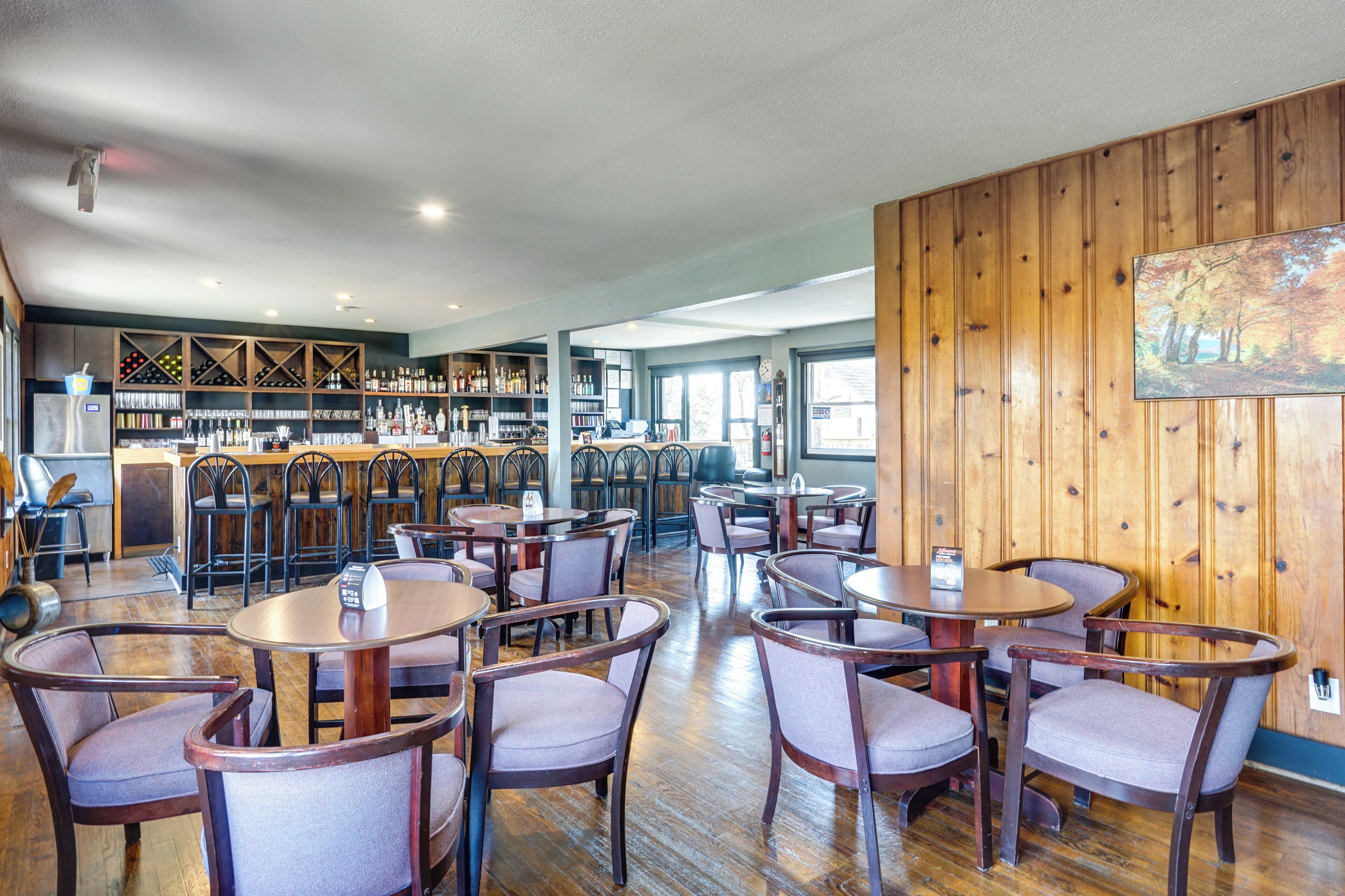 Apartment (0 Bedroom) | Interior