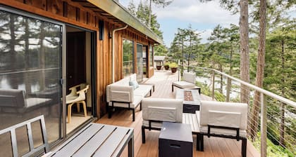 Lakefront Home w/ Dock & Views in Langlois