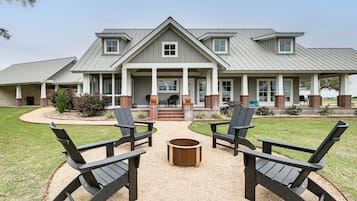 House (3 Bedrooms) | Front of property