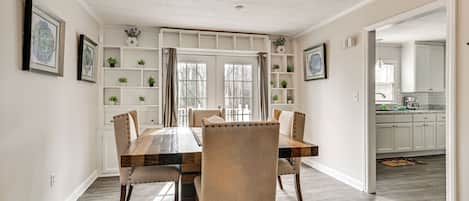 House (2 Bedrooms) | Interior
