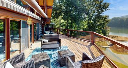 Hot Tub + Dock! Waterfront Norris Lake Log Home