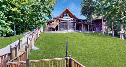 Hot Tub + Dock! Waterfront Norris Lake Log Home