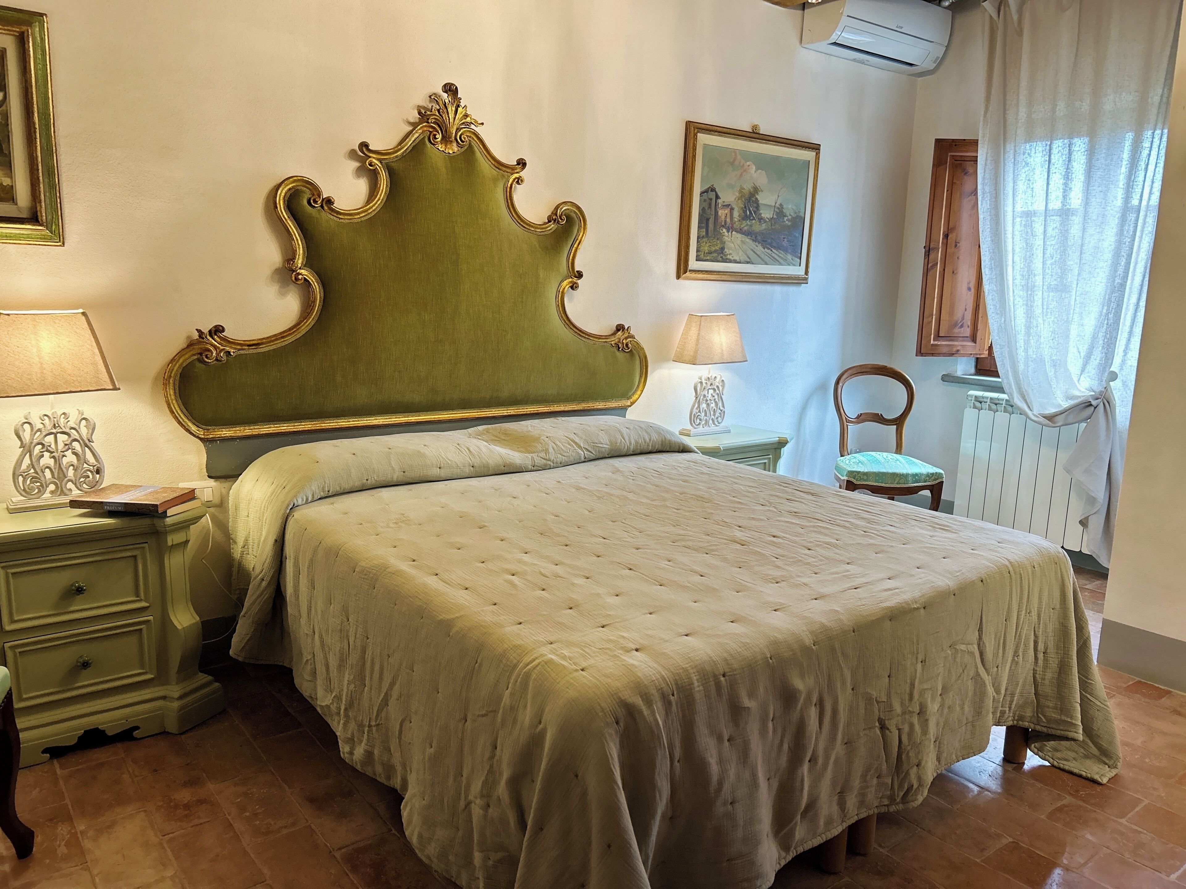4 chambres, fer et planche à repasser, Wi-Fi gratuit, draps fournis