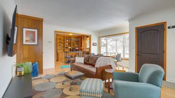House (3 Bedrooms) | Front of property