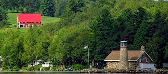 Waterfront Home w/ Access to Lake Anasagunticook!
