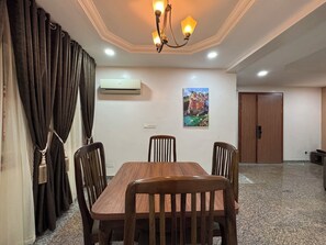 Dining - R & R Apartments (Abuja)