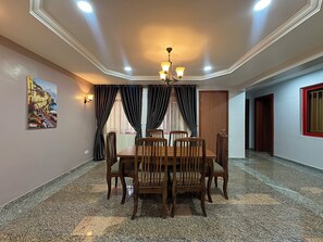 Family dining - R & R Apartments (Abuja)