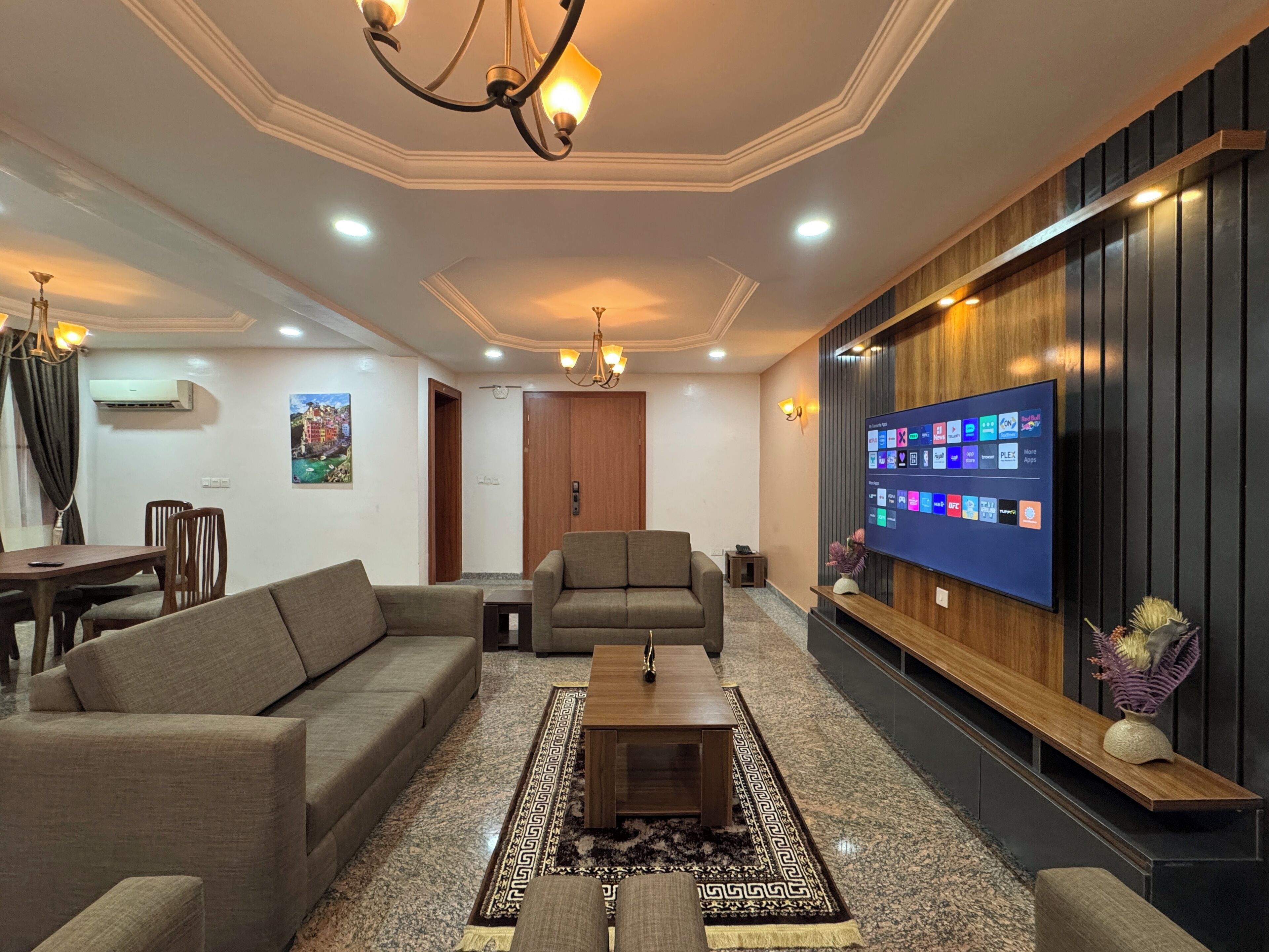 Standard Apartment, Balcony, Mountain View | Living area