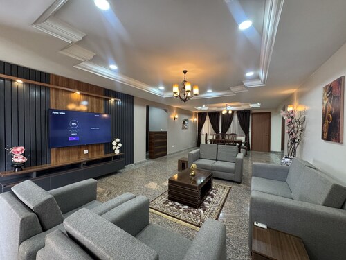 R & R Apartments