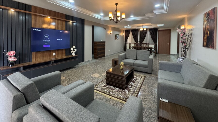R & R Apartments