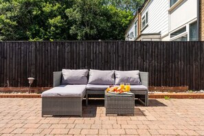 Terrace/patio - Leaside House - Good access links across Southampton & New Forest (Southampton)