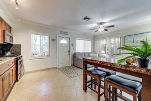 Interior - Steps to Beach & Icw: Pompano Beach Villa Unit (Pompano Beach)