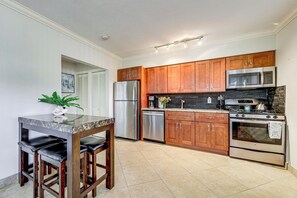 Interior - Steps to Beach & Icw: Pompano Beach Villa Unit (Pompano Beach)