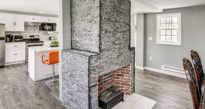 Indoor Hot Tub & Sauna! Spacious Catskills Home