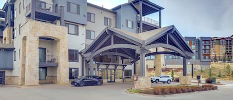 Apartment (1 Bedroom) | Interior