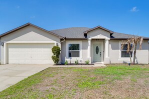 Interior - Fun in the Sun! Modern Palm Bay Gem w/ Pool + Yard (Palm Bay)
