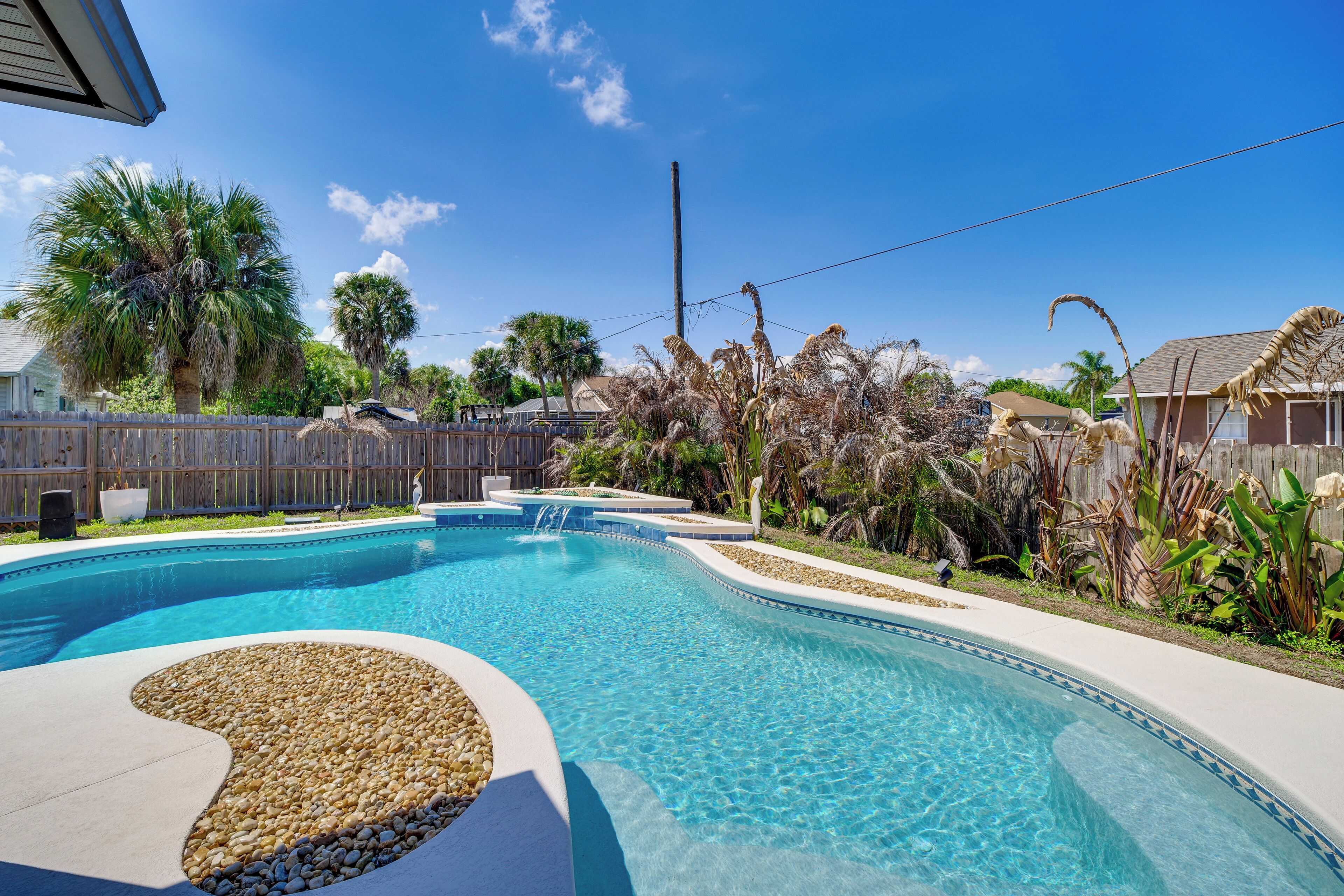 House (3 Bedrooms) | Front of property
