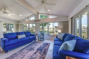 Interior - 2 Mi to Englewood Beach! Home w/ Private Dock (Englewood)