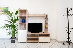 Interior - Casa Ale Villasimius: Cozy Two-Level Home for 4 Guests Near Beaches and Services (Villasimius)
