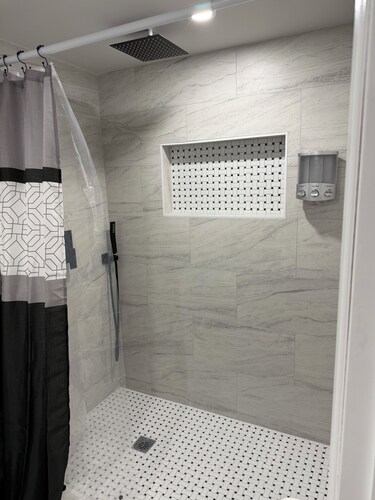 Cozy basement near National Harbor and 25 min close to D.C.