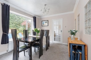 Dining - Talbot House - A large home - spacious rooms, garden and parking (Winton)